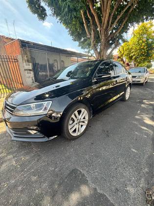 VOLKSWAGEN JETTA 2.0 TSI HIGHLINE 211CV GASOLINA 4P TIPTRONIC VOLKSWAGEN JETTA 2.0 TSI HIGHLINE 211CV GASOLINA 4P TIPTRONIC